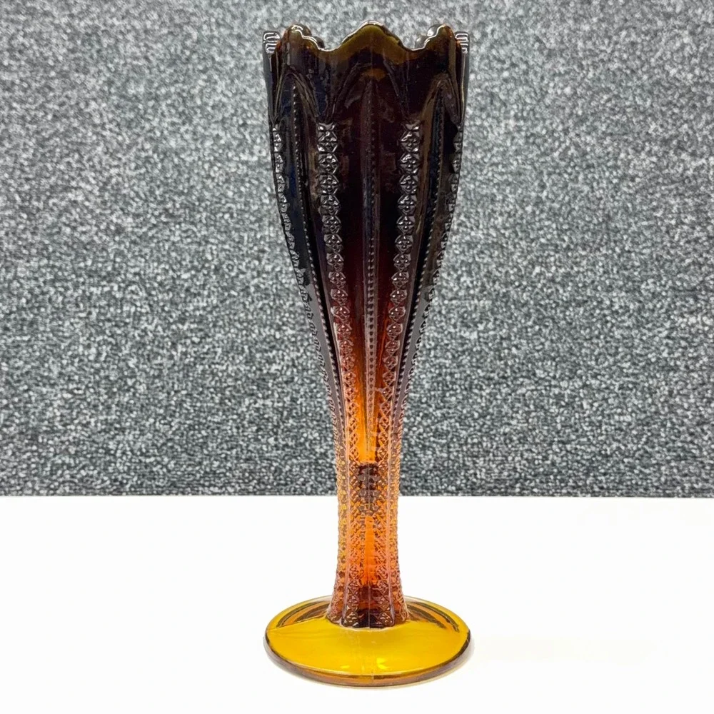 Tiara Exclusive Amber Glass Bud Vase Lasting‎ Grace Pattern 10058 Vintage 9.5in